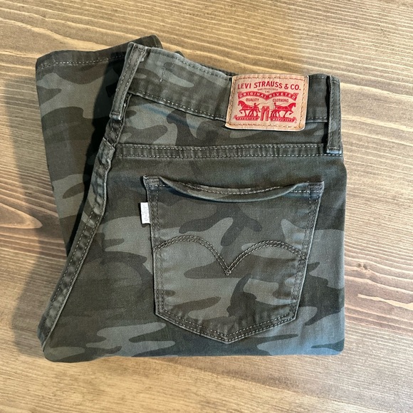 Levi 711 skinny camo pants - Picture 3 of 5